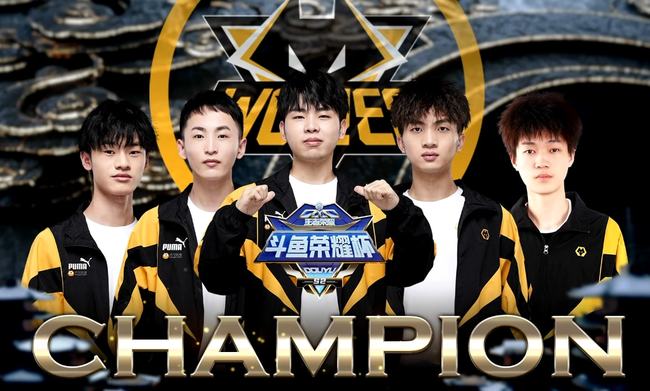 ThunderTalk Gaming players enter the field： Top laner HOYA shows his true manliness~