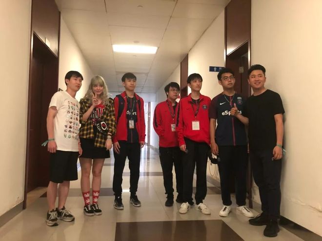 LCK官方发布Faker各项纪录：唯一一位世界赛四冠王